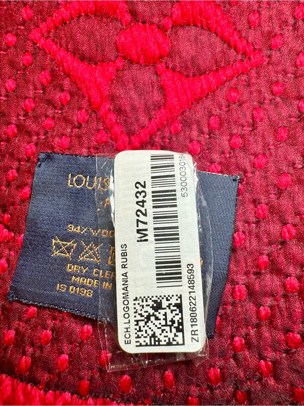 Louis Vuitton Logomania Reversible Rubis Red Wool And Silk Scarf - Picture 10 of 11